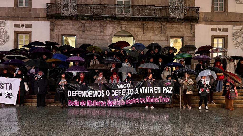 Concentración de Vigo en repulsa del feminicidio de Mos