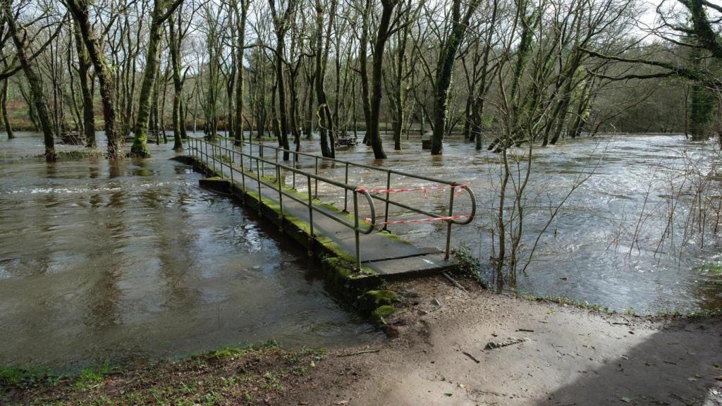 Imagen de archivo de inundaciones provocadas por el desbordamiento del río Tambre, a 17 de enero de 2023, en Oroso, A Coruña, Galicia (España).
