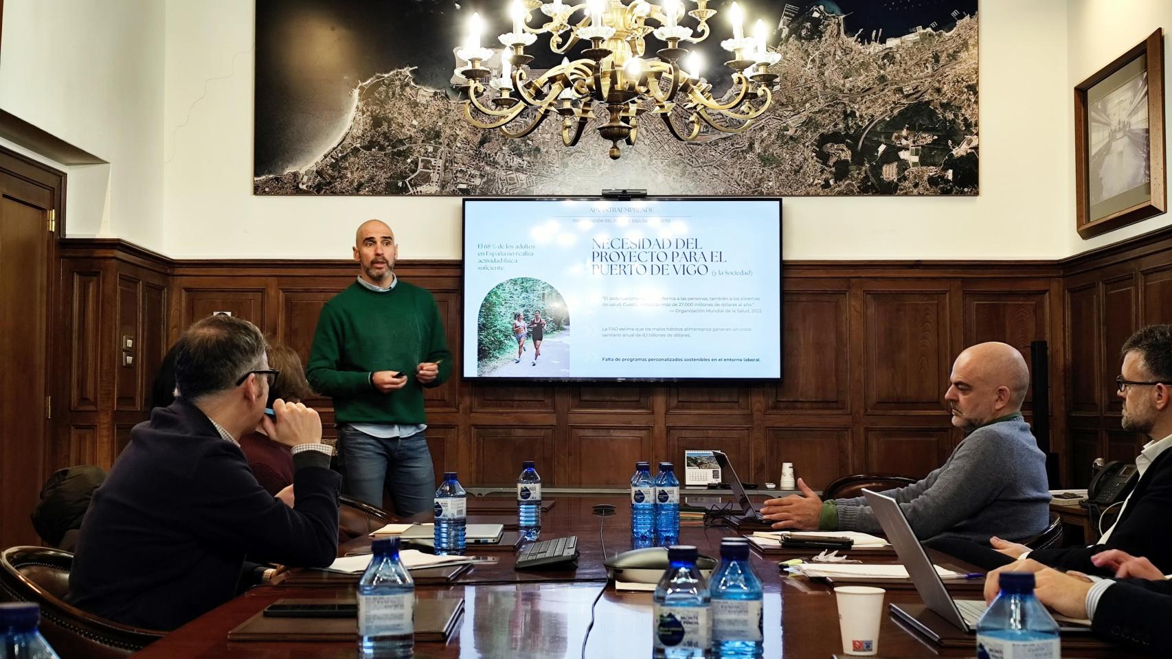 Los trabajadores del Puerto de Vigo presentan sus proyectos.