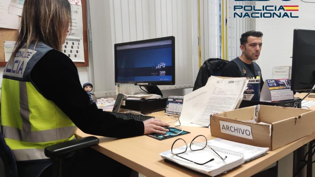 Agentes de la Policía Nacional.