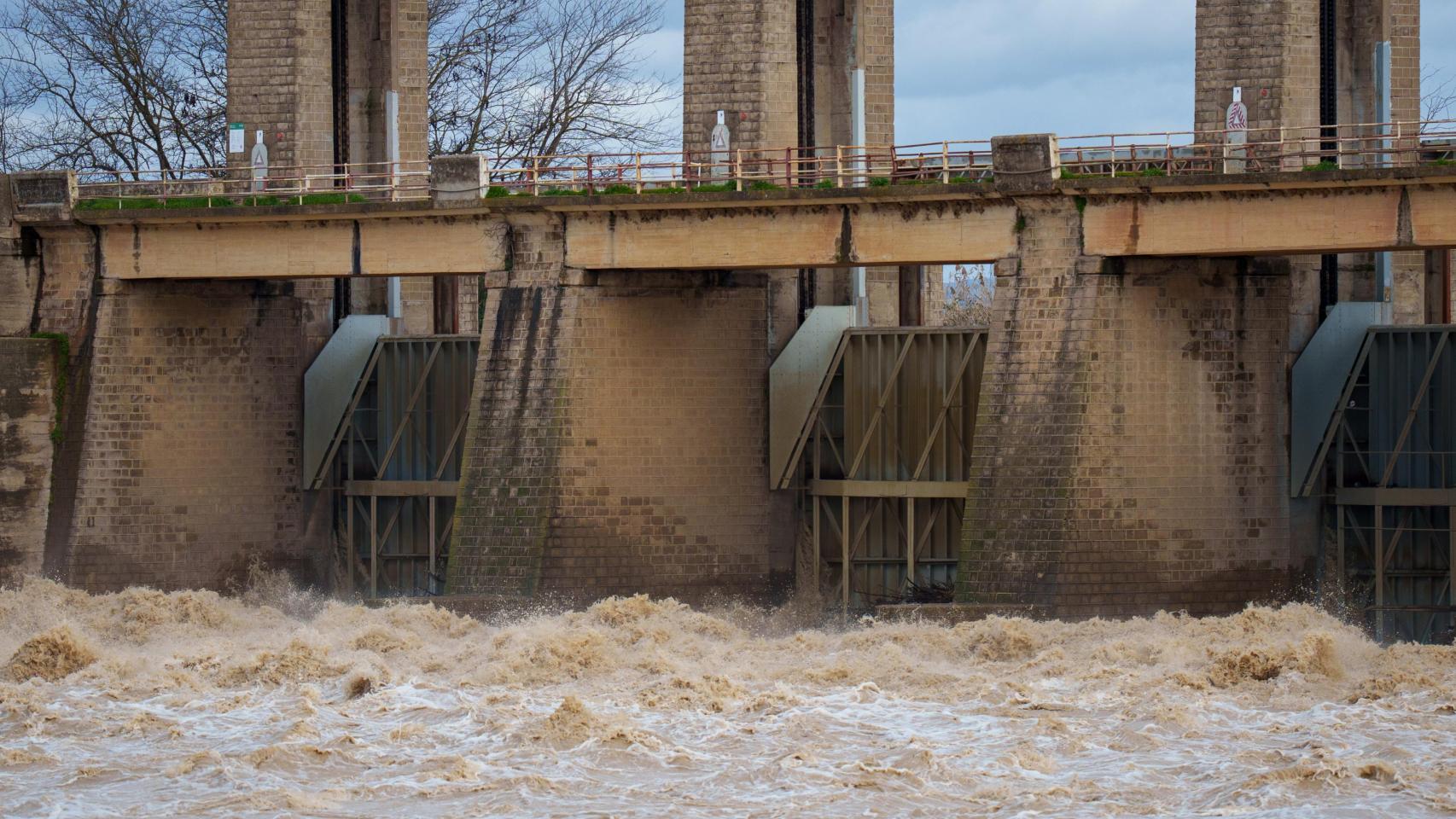 Imagen de la presa de Cantillana.