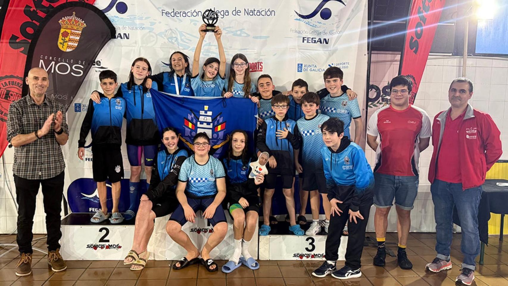Los alevines de Natación Ferrol, campeones de Galicia.