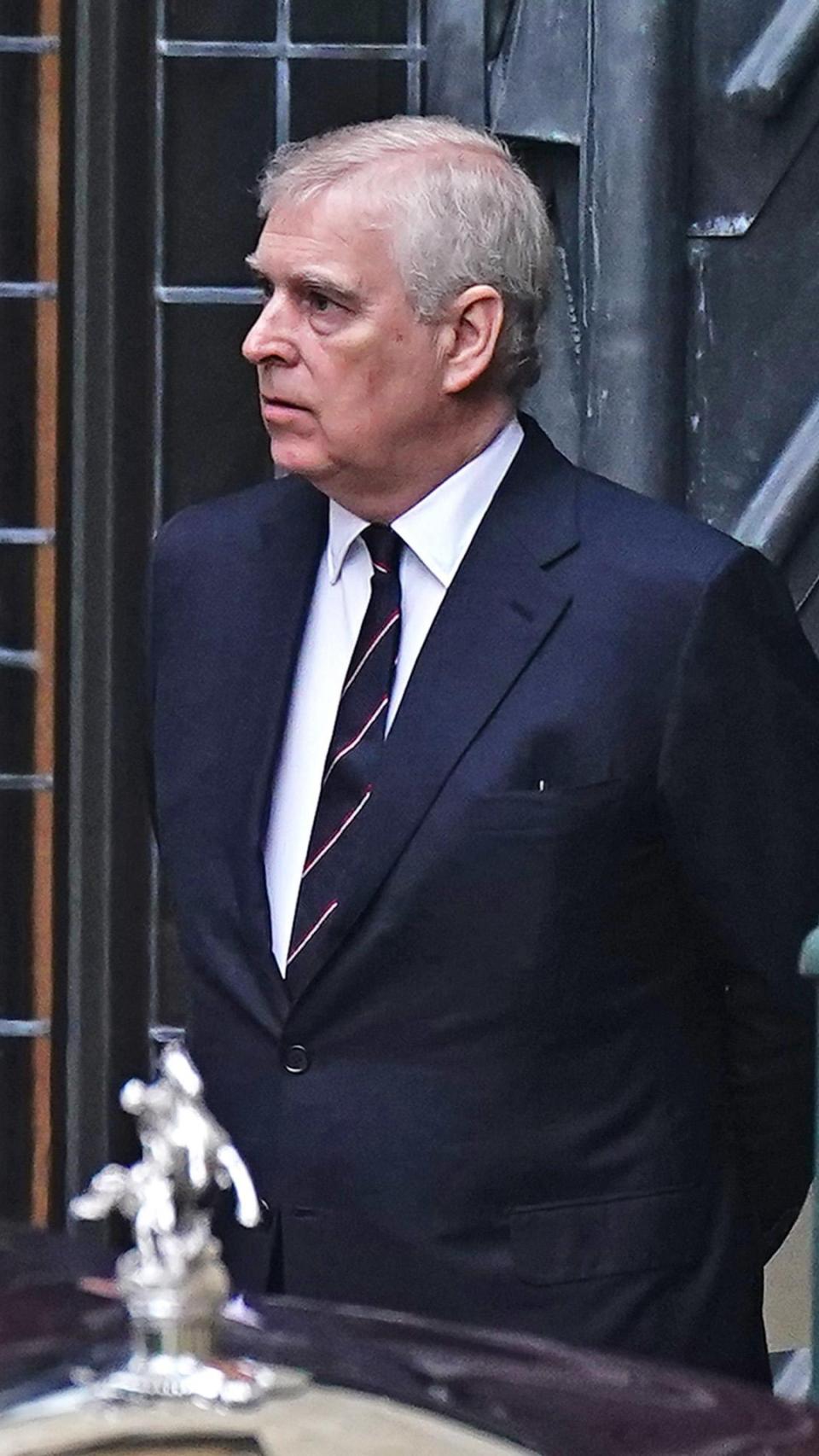 El expríncipe Andrés, expulsado de Royal Lodge en plena noche tras salir a la luz su foto a cuatro patas sobre una joven