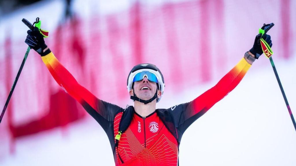 Oriol Cardona celebra una victoria.
