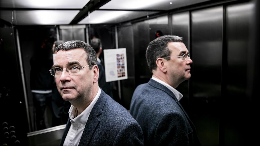 El escritor británico Mick Herron. Foto: Roser Ninot - Salamandra