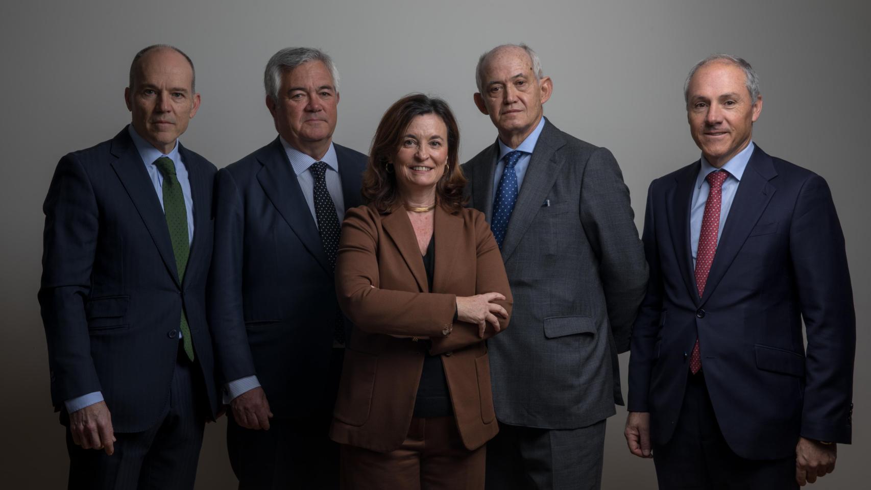 De izquierda a derecha: Joaquín Casasús, Santiago Satrústegui, Gadea de la Viuda, Jorge Sanz y Guillermo Aranda, socios fundadores de atl Capital y Abante.