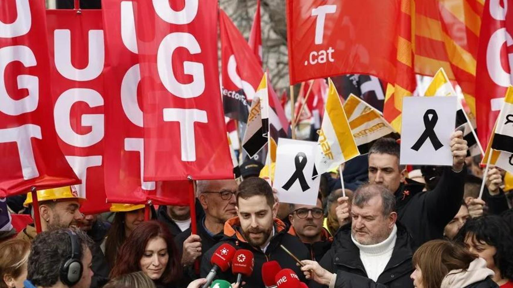 Los sindicatos ferroviarios mantienen la huelga los días 9, 10 y 11 de febrero tras reunirse con Óscar Puente
