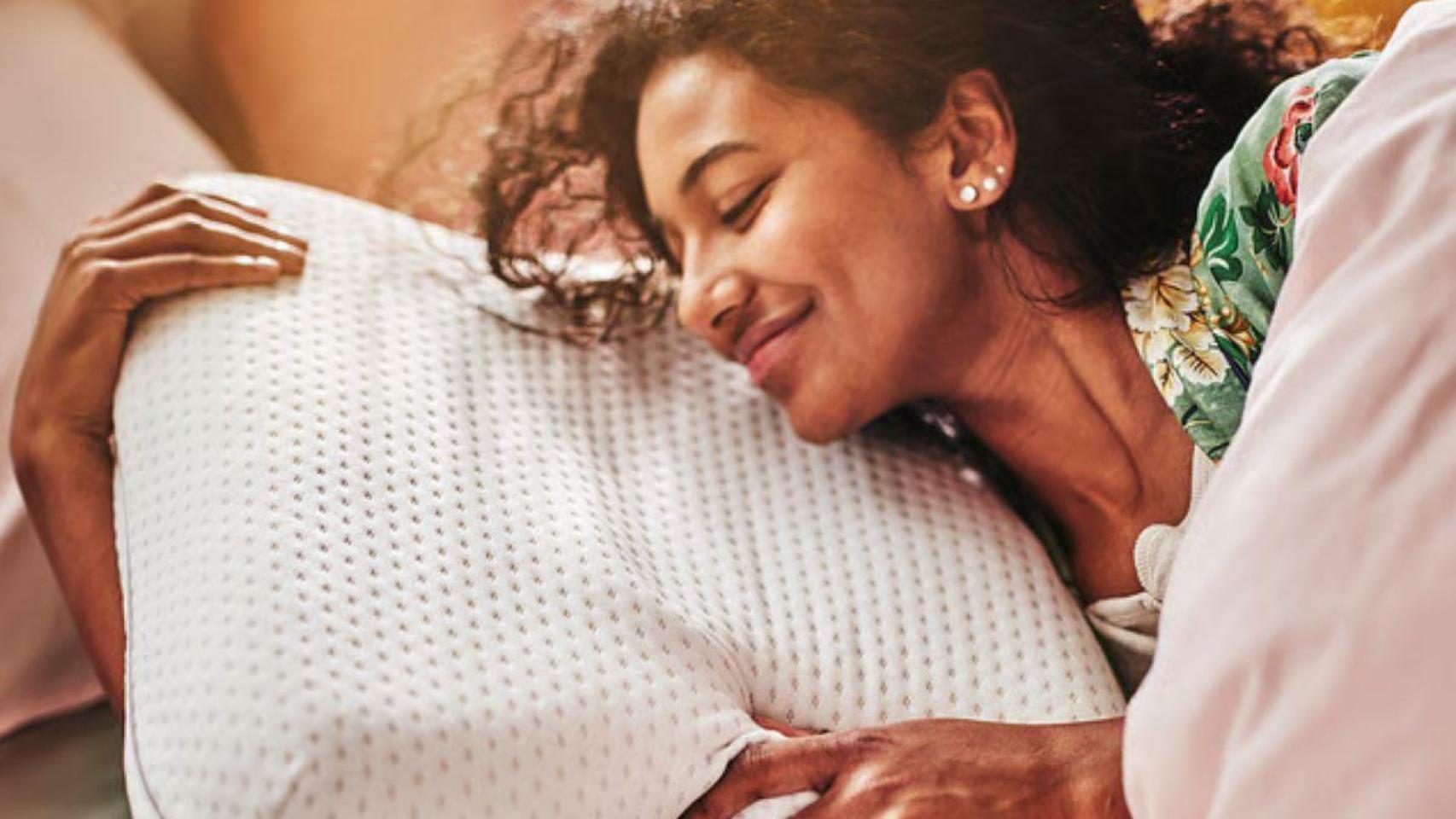 Duerme mejor sin cambiar de colchón: Ikea tiene la almohada mejor valorada para reducir tensiones