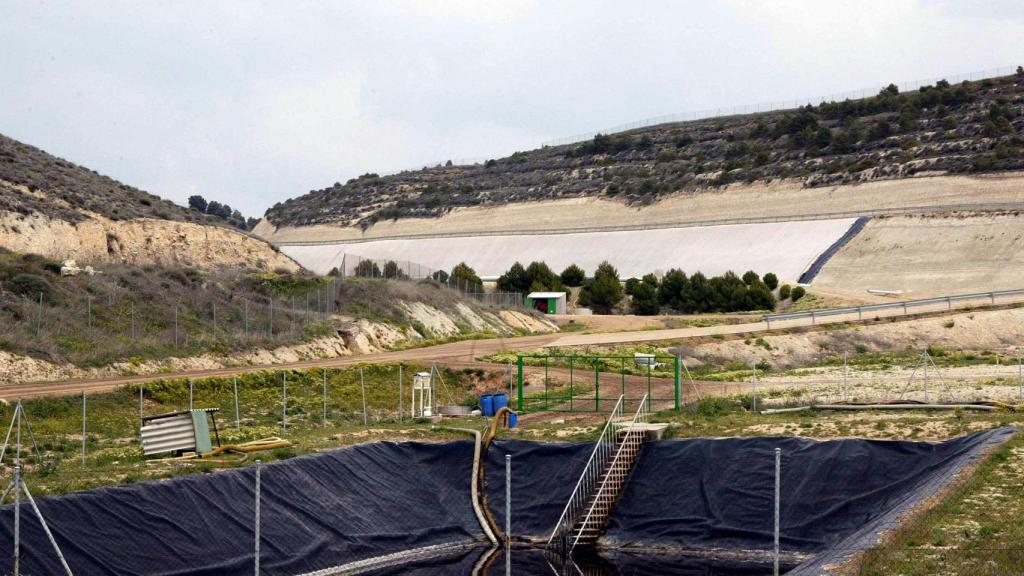 Imagen del vertedero de Santovenia de Pisuerga (Valladolid).