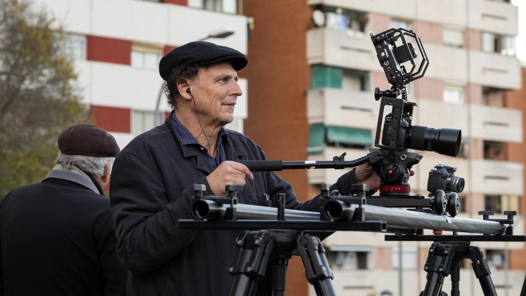 José Luis Guerin durante el rodaje de 'Historias del buen valle'. Foto: Óscar F. Orengo / Los Ilusos