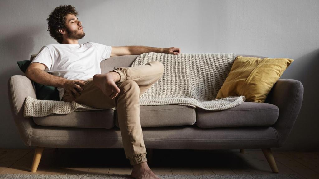 Imagen representativa de un empleado disfrutando de sus vacaciones.