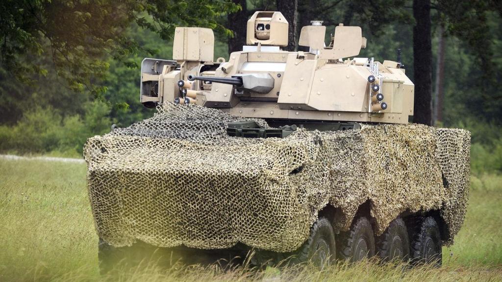 Vehículo 8x8 equipado con una torre Cockerill 3030