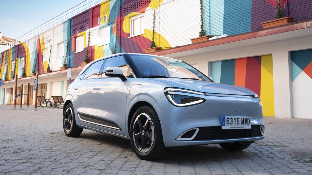 Vista tres cuartos delantera del Dongfeng Box