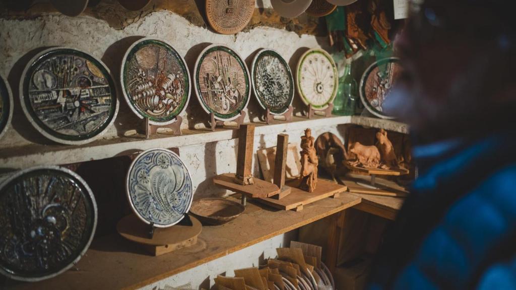Otra parte del estudio de Eladio García está dedicado a la cerámica.
