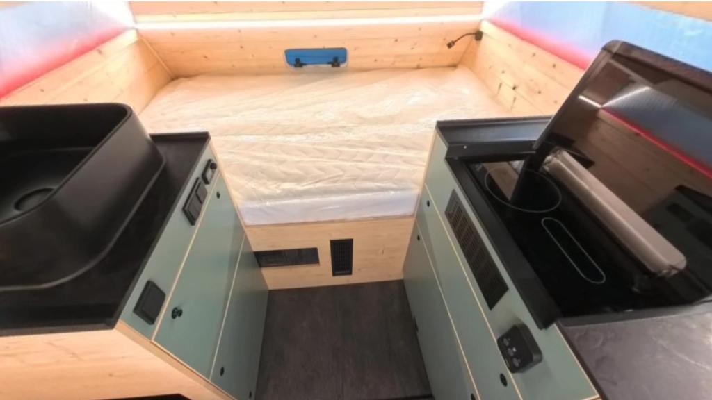 Parte del interior del Unimog Puccino.