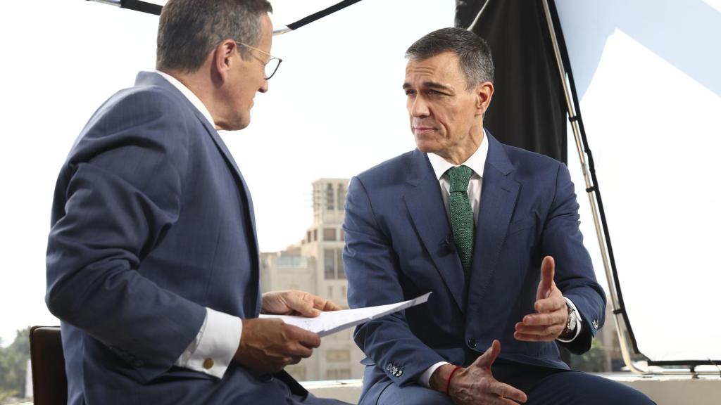 Pedro Sánchez este jueves durante una entrevista con la CNN en el marco de la Cumbre de Gobiernos de Dubái.