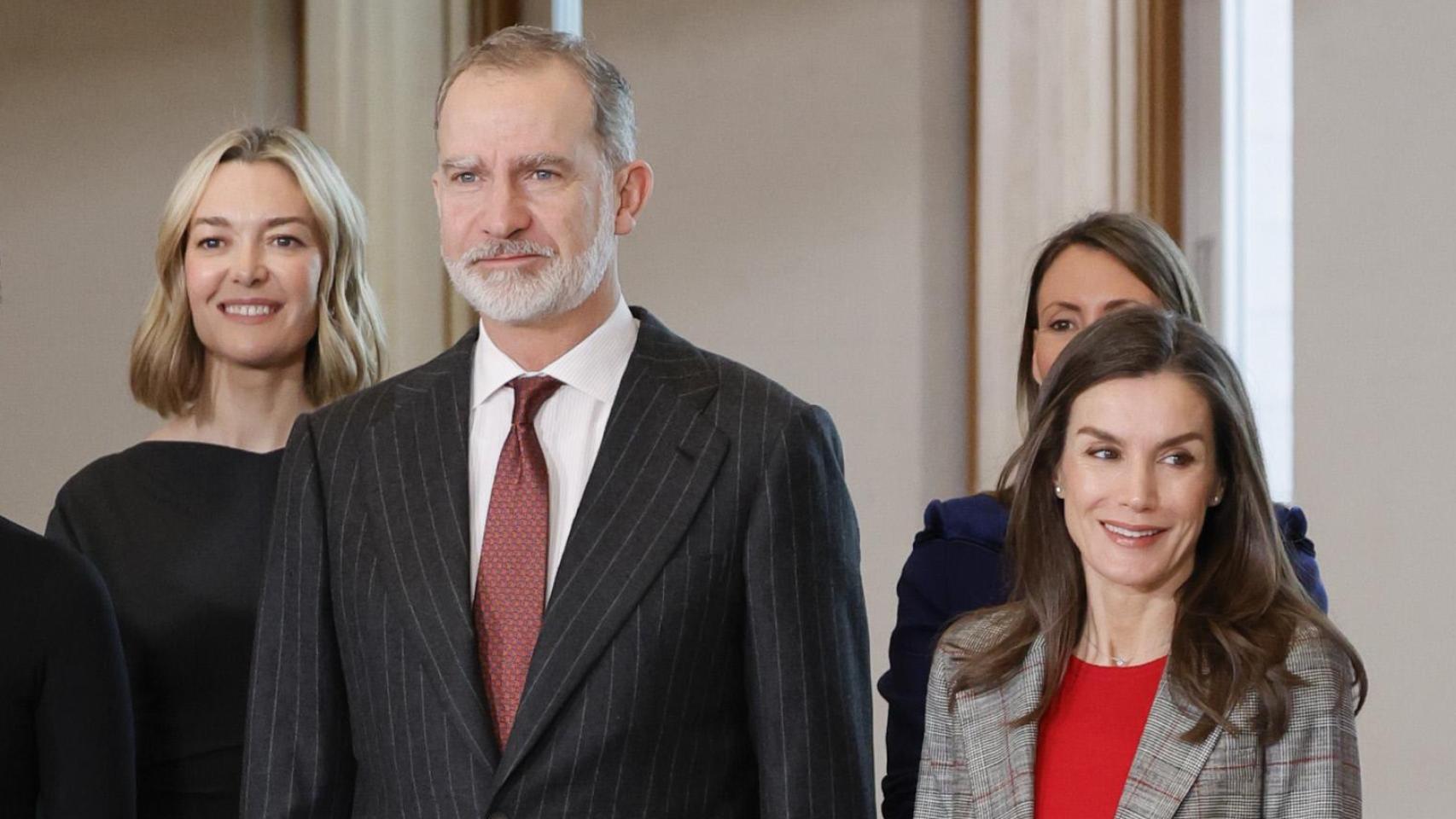 Marta Ortega, presidenta no ejecutiva de Inditex, junto a los reyes Felipe y Letizia.