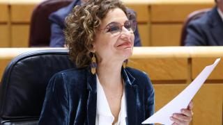 La vicepresidenta primera y ministra de Hacienda, María Jesús Montero, durante una sesión plenaria extraordinaria.