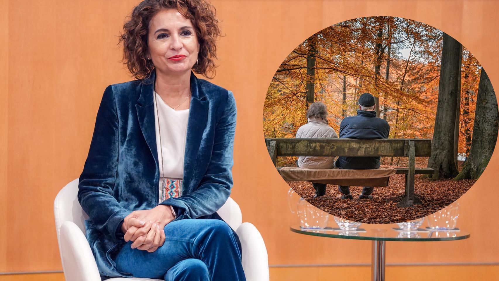 Montaje de María Jesús Montero (María José López/Europa Press) con jubilados (Pixabay).