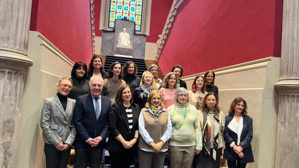 Instituciones y mujeres científicas en el Paraninfo de Zaragoza.