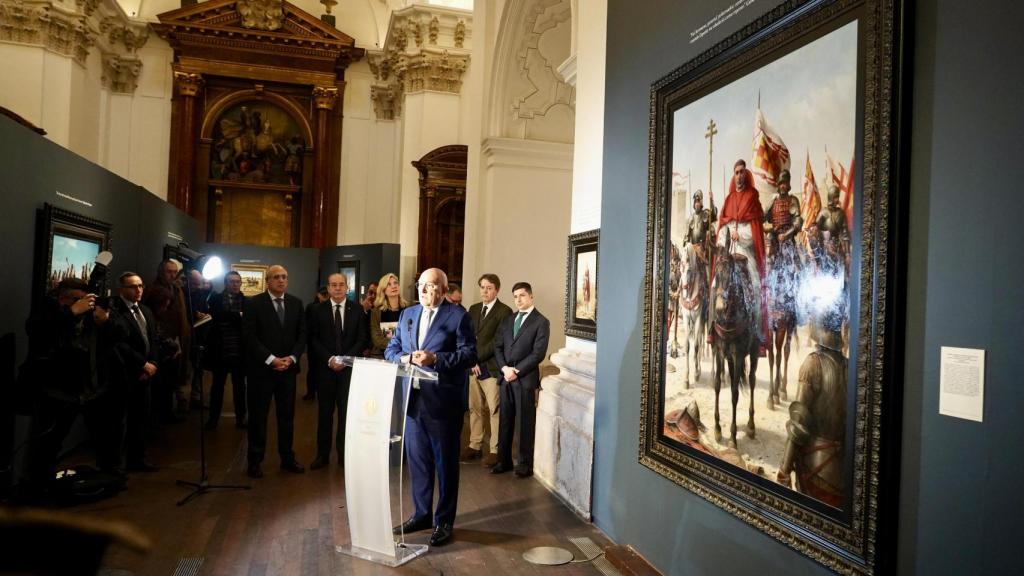 El alcalde, Jesús Julio Carnero, participa en la inauguración de la muestra ‘Ferrer-Dalmau: imágenes para la Historia’.