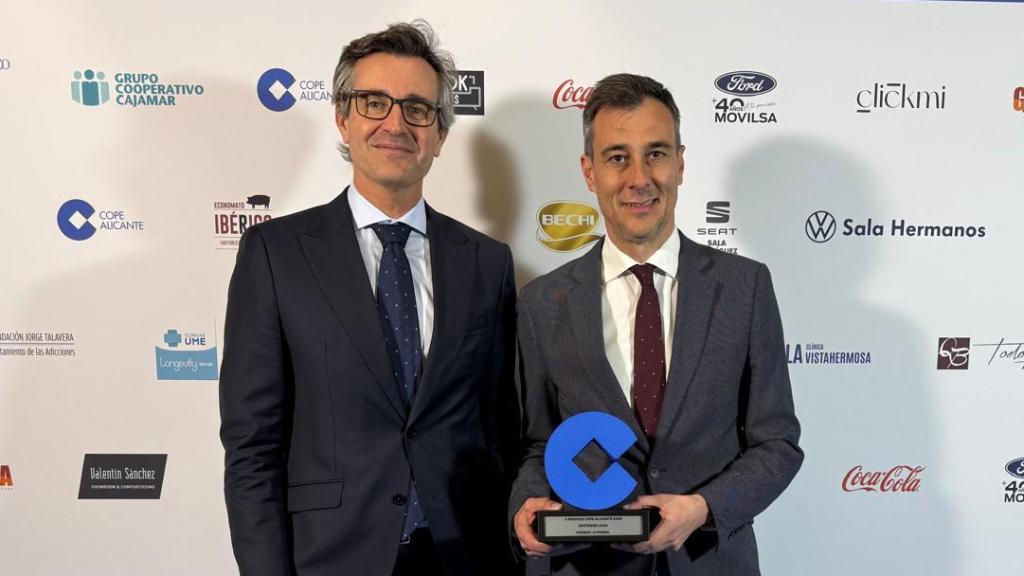 Jordi Azorín con Sergio Sánchez.