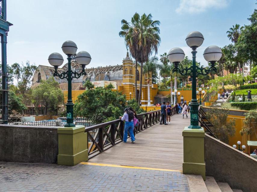 El Puente de los Suspiros de Barranco, uno de los más famosos de todo Lima.