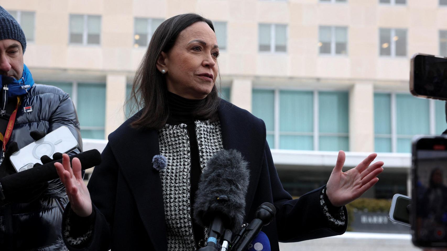 María Corina Machado atiende a la prensa en Washington la semana pasada.