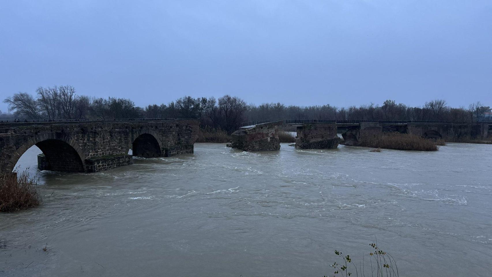 Imagen de la crecida del río Tajo a su paso por Talavera de la Reina.