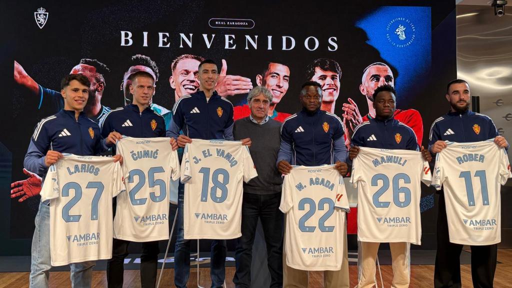 Presentación de los nuevos jugadores del Real Zaragoza.