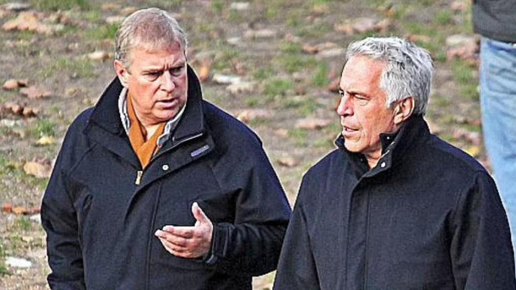 Jeffrey Epstein y el entonces príncipe Andrés, en 2010, en Central Park, en Nueva York.
