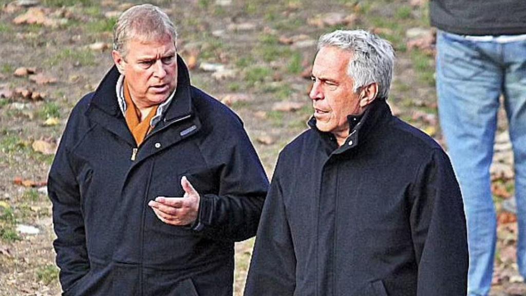 Jeffrey Epstein y el entonces príncipe Andrés, en 2010, en Central Park, en Nueva York.