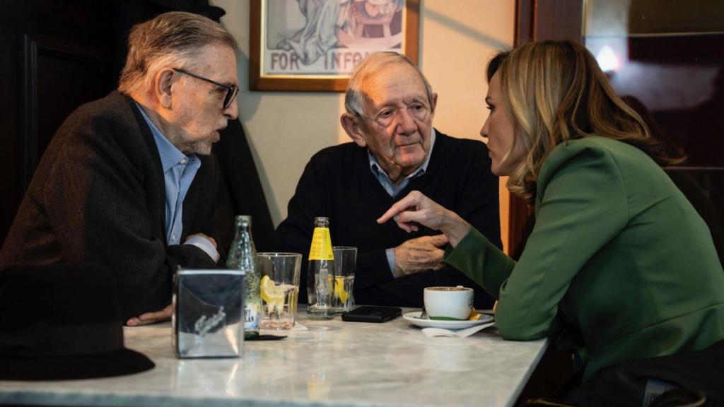 Pilar Alegría, junto a Marcelino Iglesias y Santiago Marraco