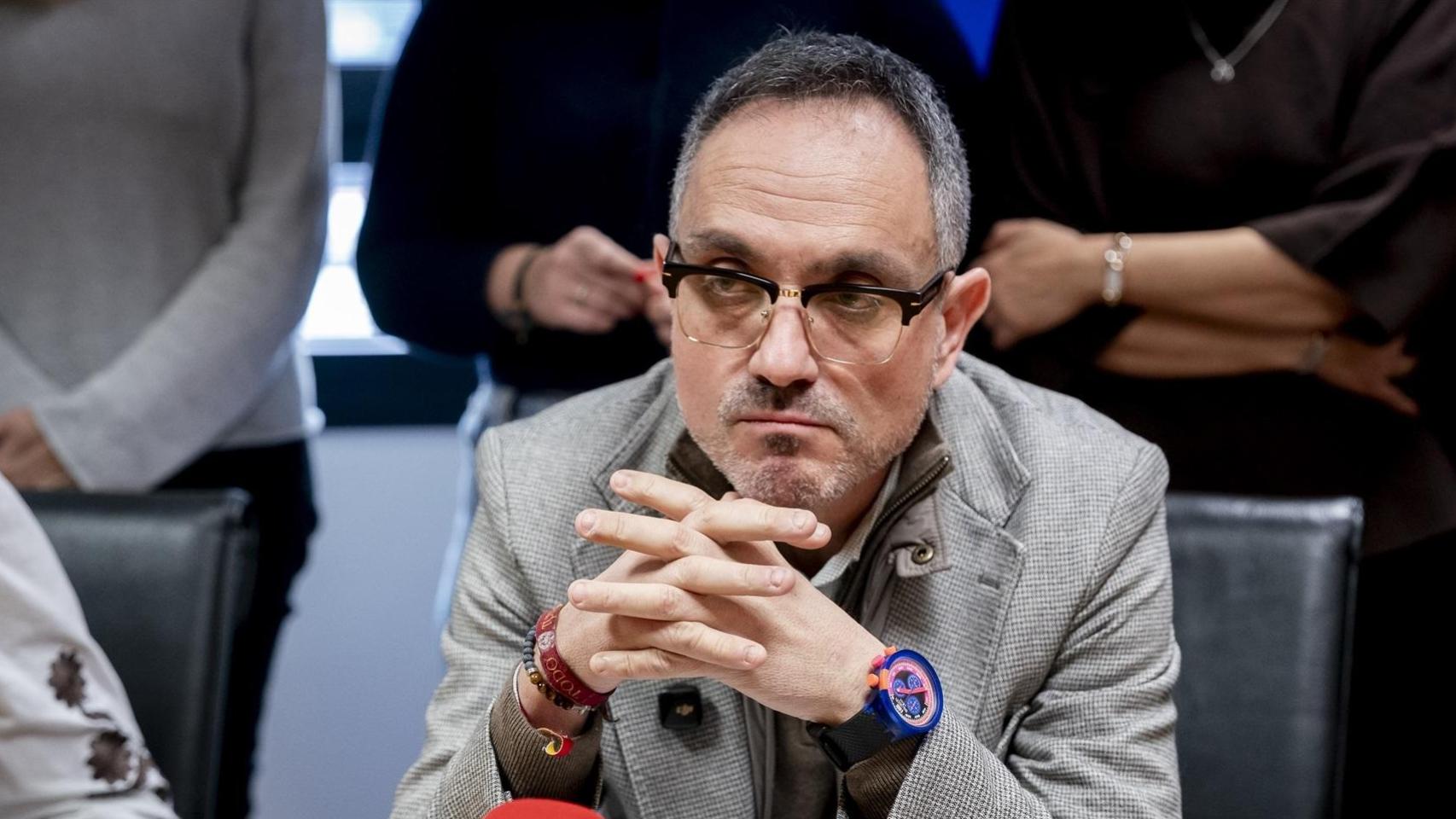 El alcalde de Móstoles, Manuel Bautista, durante su comparecencia ante los medios este jueves.