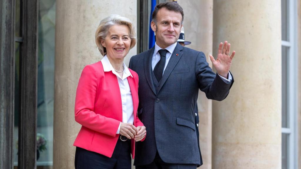 Macron recibe a Von der Leyen este jueves, a su llegada al Palacio del Elíseo.