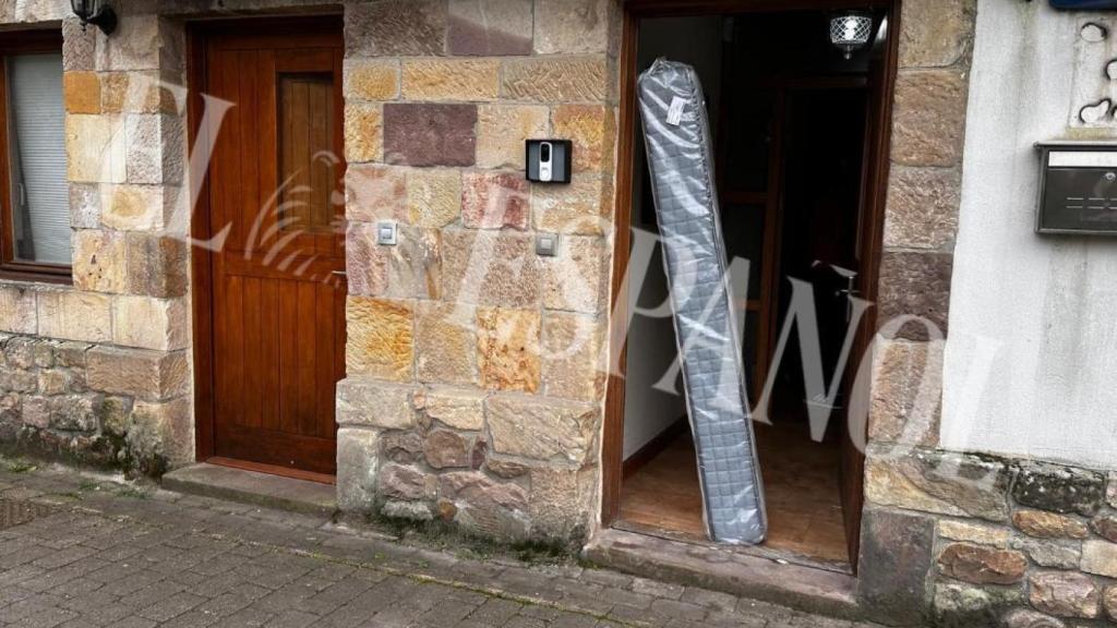 Los colchones en los que vivirán los menores no acompañados.