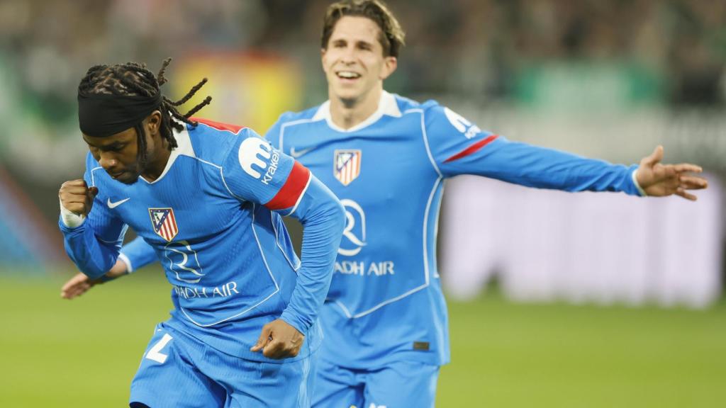 Lookman celebra su primer gol con el Atlético de Madrid.