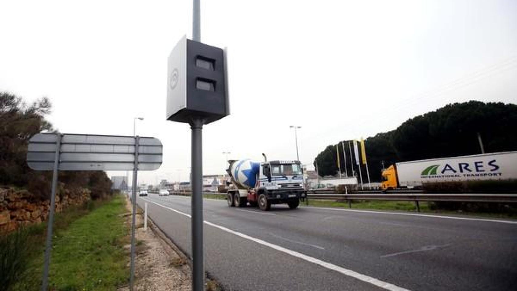 Imagen de un radar en la provincia de Valladolid.