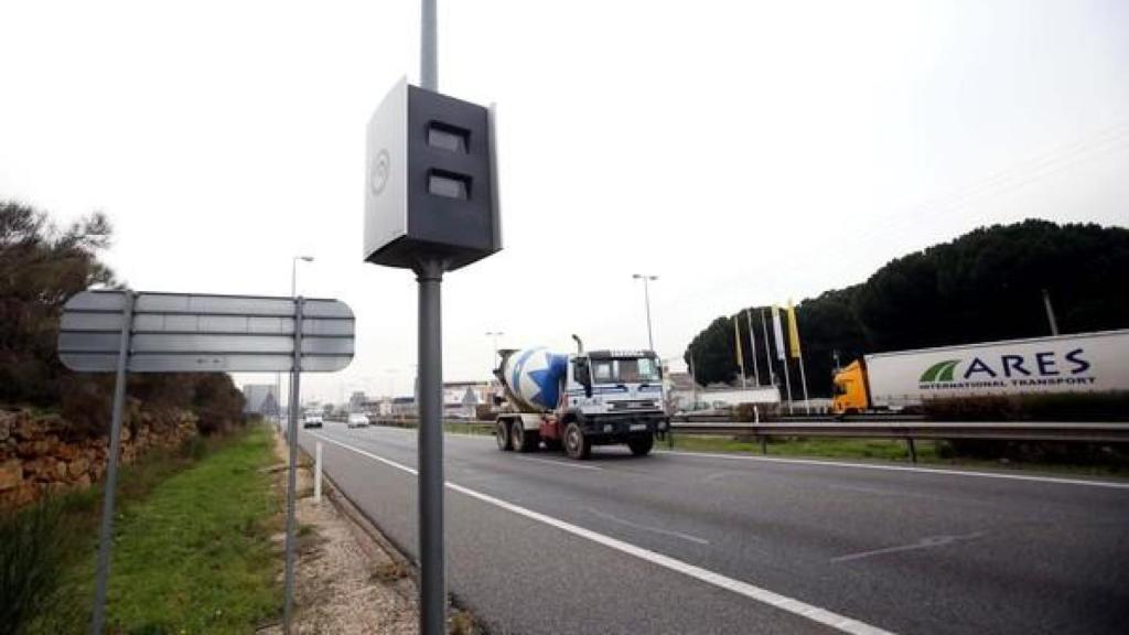 Imagen de un radar en la provincia de Valladolid.