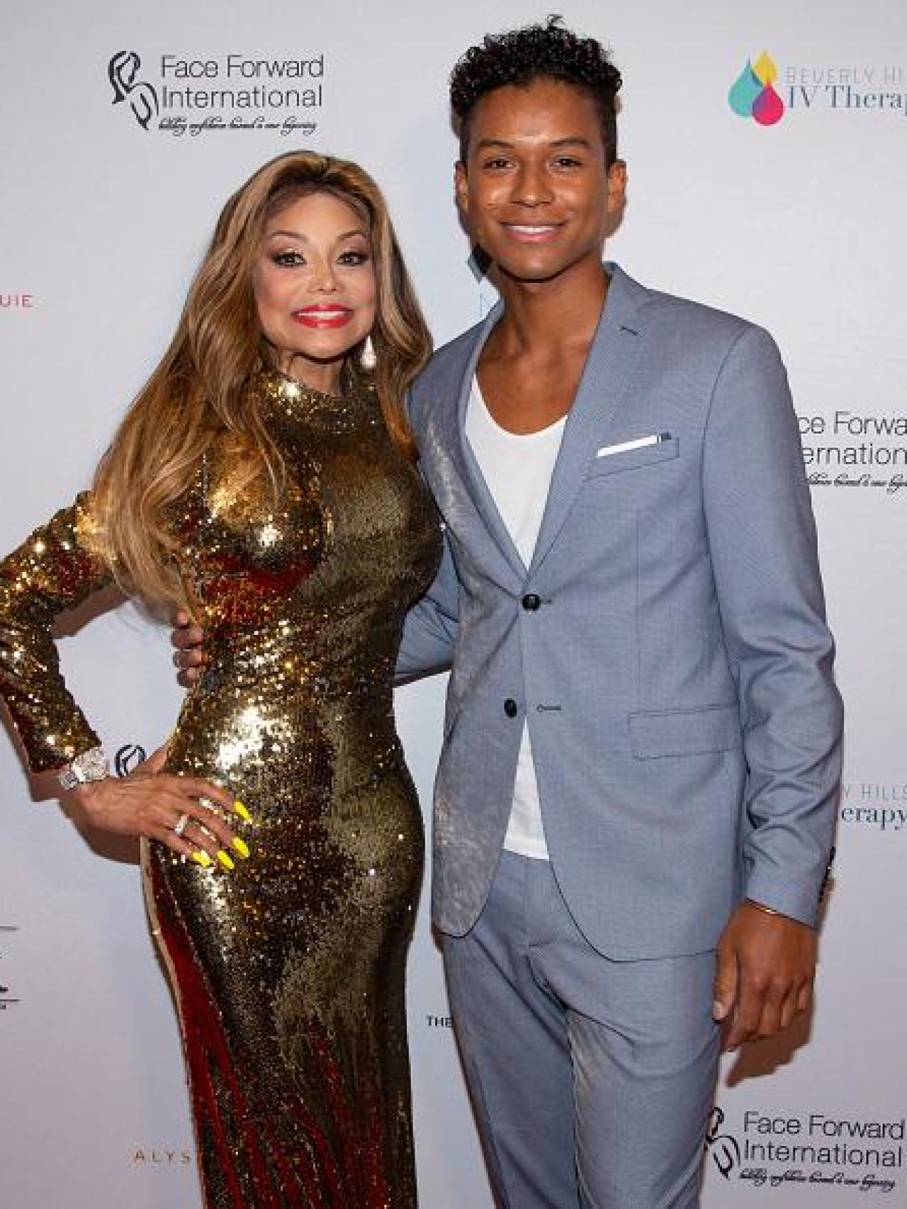 Jaafar junto a su tía, Jannet Jackson.