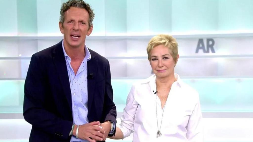 Los presentadores Joaquín Prat y Ana Rosa Quintana.