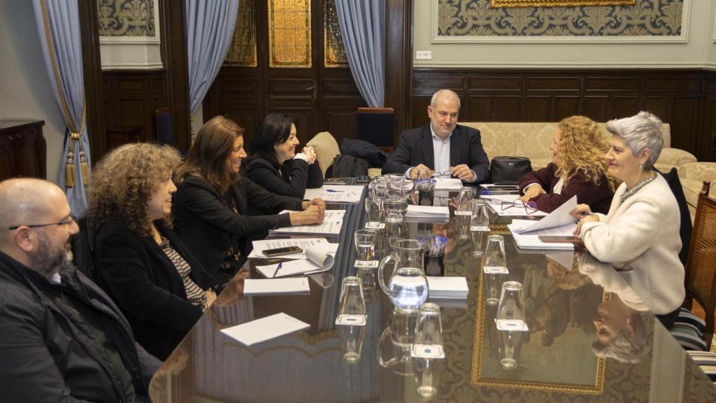 Imagen de la reunión del IMCE.