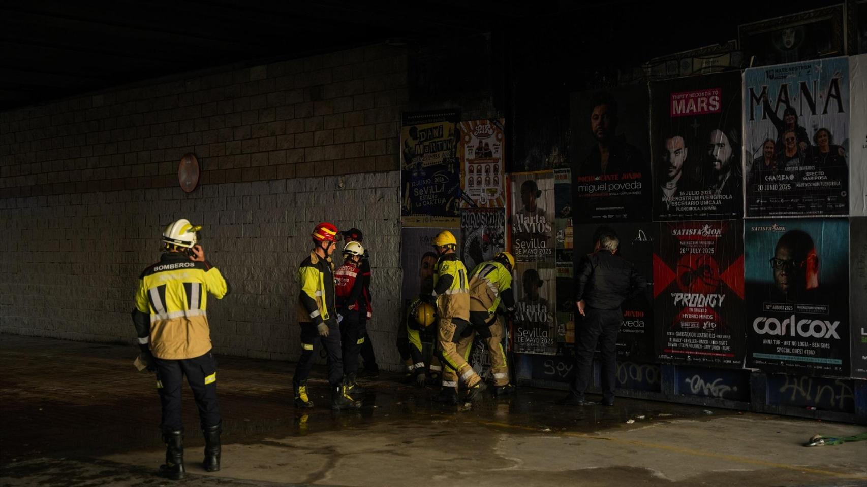 Imagen del cierre de las compuertas de Triana.