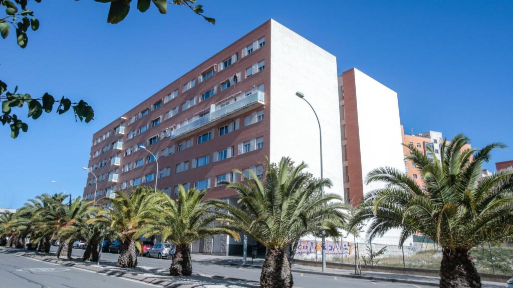 Un edificio del barrio de Benisaudet, Nou Alacant.