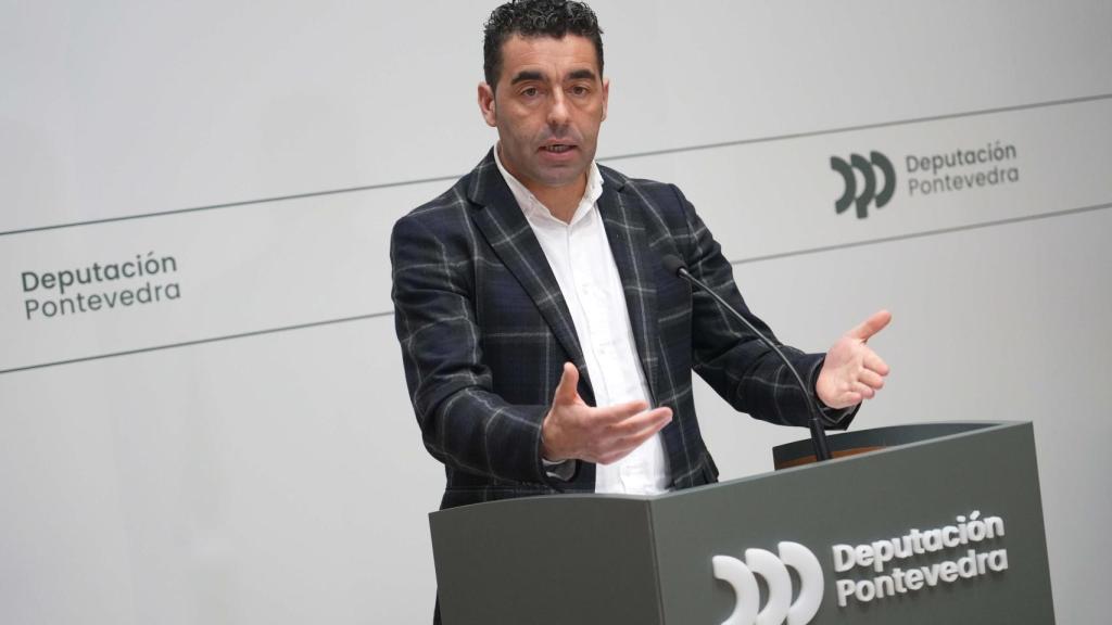 Luis López en rueda de prensa