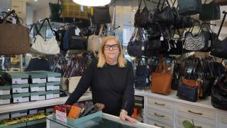 Mariví cierra Dover, la mítica zapatería del centro de Valencia: Vendimos a Concha Velasco y a Montserrat Caballé