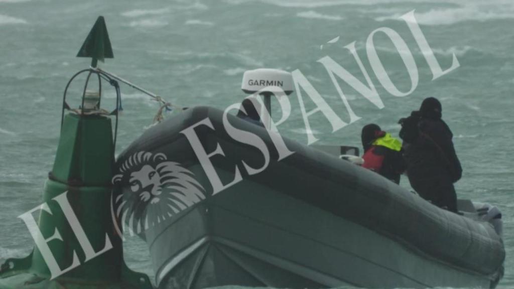 Una narcolancha aguardando a que amaine el temporal.