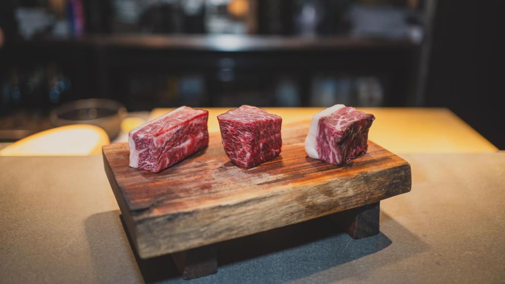 Carnes crudas del restaurante.