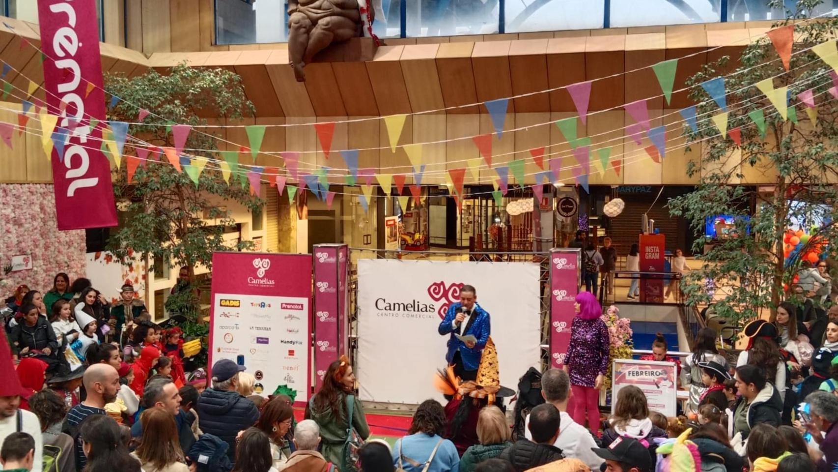 El centro comercial Camelias de Vigo celebra el Carnaval con una fiesta temática inspirada en Star Wars