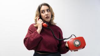 Olivia Lara, actriz y directora de la obra de éxito 'No me toques el cuento': La Bestia secuestró a Bella, por eso es alcohólica